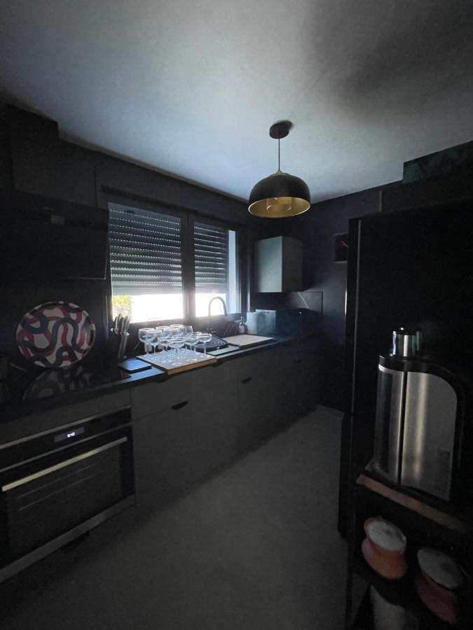 Appartement De Caractere Avec Jacuzzi Fréjus Kültér fotó