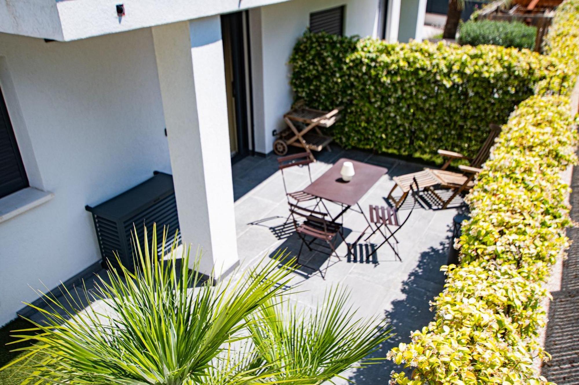 Appartement De Caractere Avec Jacuzzi Fréjus Kültér fotó